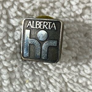5/$35 Vintage Metal Alberta HR Square Souvenir Pin